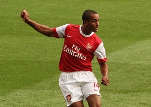 Fonte: Flickr: Theo Walcott. Autore: Ronnie Macdonald (Wikipedia)