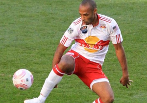 Thierry Henry. Fonte: Crashandspin (Wikipedia)