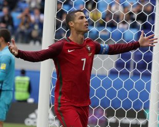 Cristiano Ronaldo nel Portogallo - Fonte: Кирилл Венедиктов, soccer.ru - Wikipedia