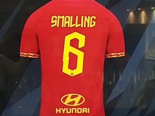 Roma, presentazione di Smalling