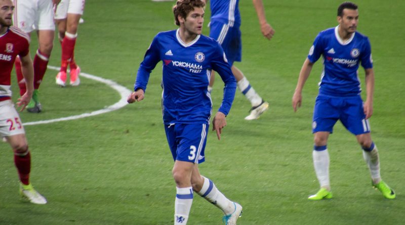 Marcos Alonso in azione [fonte: @cfcunofficial (Chelsea Debs) London, Flickr.com]