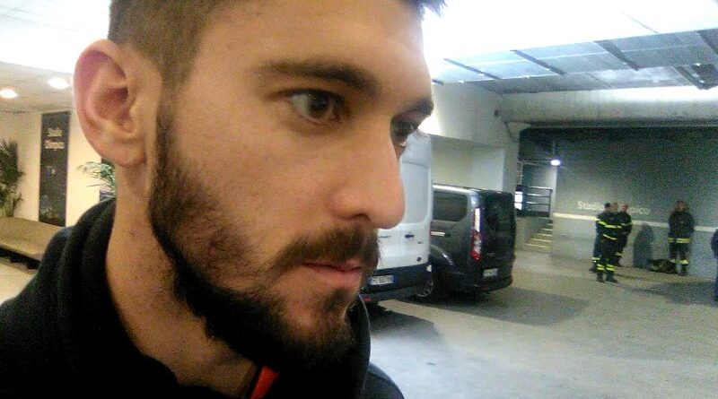 Facundo Ferreyra in mixed zone - Fonte immagine: Soccermagazine